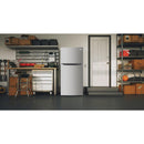 Frigidaire Réfrigérateur autoportant à congélateur supérieur prêt pour le garage de 30 pouces, 18 pi. cu. FRTE1835AV - Germain Larivière