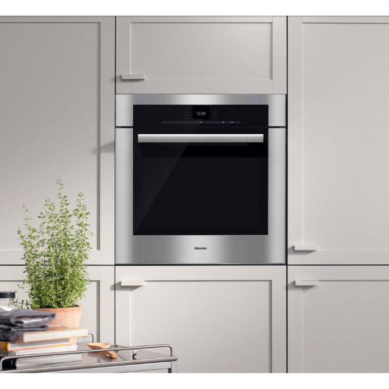 Miele 30-inch, 4.63 cu. ft. Built-in Single Wall Oven with Convection 22658053 IMAGE 3