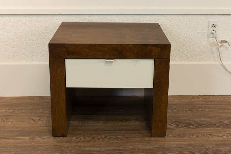 Table de salon - VENTE FINALE - MODÈLE DE PLANCHER ST-HYACINTHE - VENDU TEL QUEL