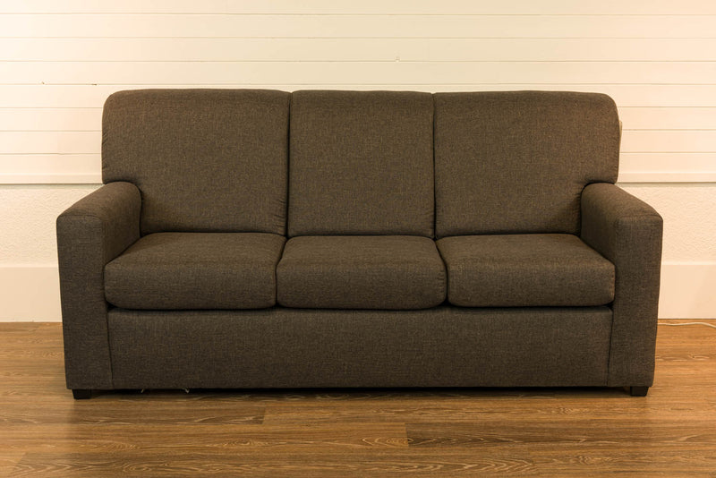 Sofa  - VENTE FINALE - MODÈLE DE PLANCHER ST-HYACINTHE - VENDU TEL QUEL