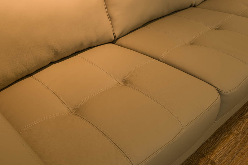 Sofa  - VENTE FINALE - MODÈLE DE PLANCHER ST-HYACINTHE - VENDU TEL QUEL