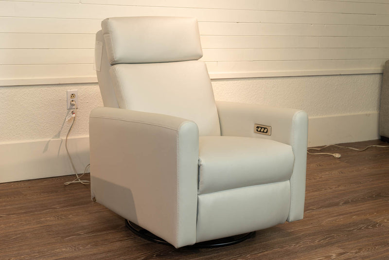 Fauteuil Inclinable - VENTE FINALE - MODÈLE DE PLANCHER ST-HYACINTHE - VENDU TEL QUEL