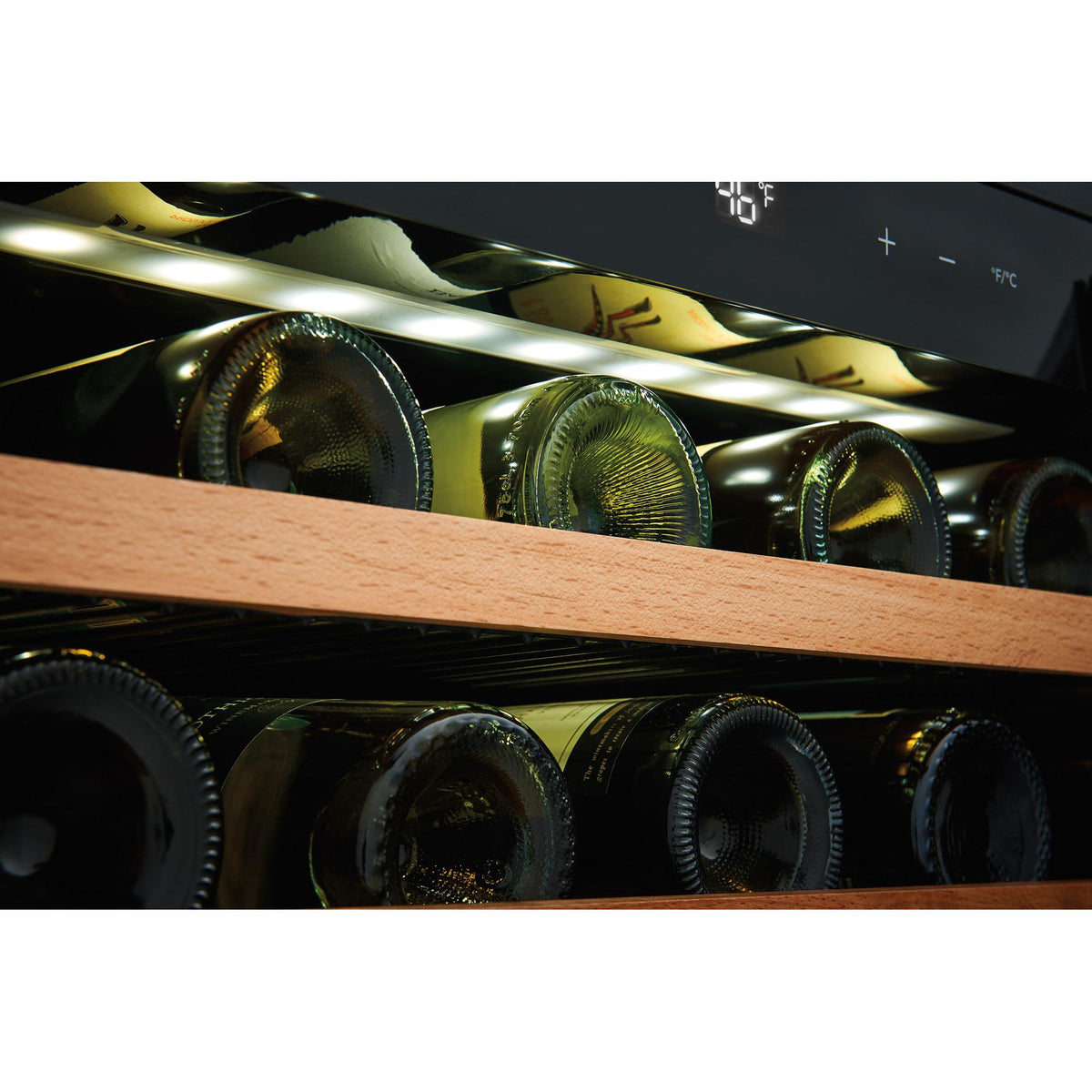 Koolatron Refroidisseur à vin thermoélectrique 8 bouteilles, réfrigérateur à vin autoportant avec commandes numériques Koolatron Refroidisseur à vin thermoélectrique 8 bouteilles, réfrigérateur à vin autoportant avec commandes numériques