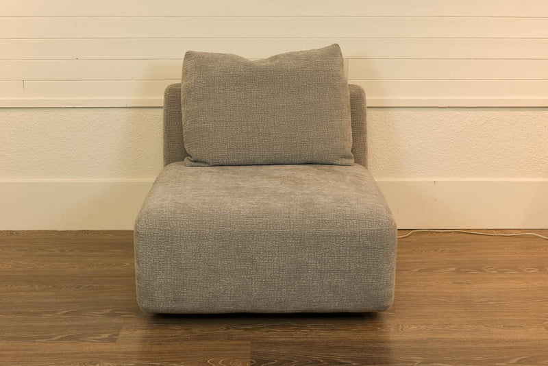 Fauteuil  - VENTE FINALE - MODÈLE DE PLANCHER ST-HYACINTHE - VENDU TEL QUEL