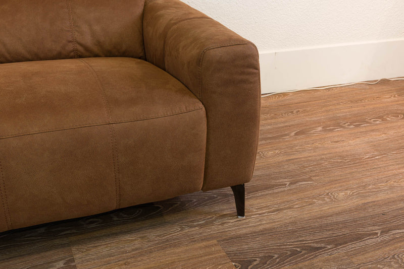 Sofa  inclinable- VENTE FINALE - MODÈLE DE PLANCHER ST-HYACINTHE - VENDU TEL QUEL