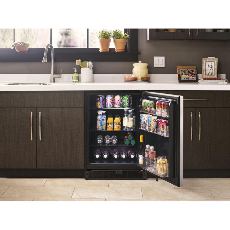 Whirlpool 24-inch, 5.1 cu.ft. Built-in Undercounter Refrigerator WUR50X24HZ IMAGE 9