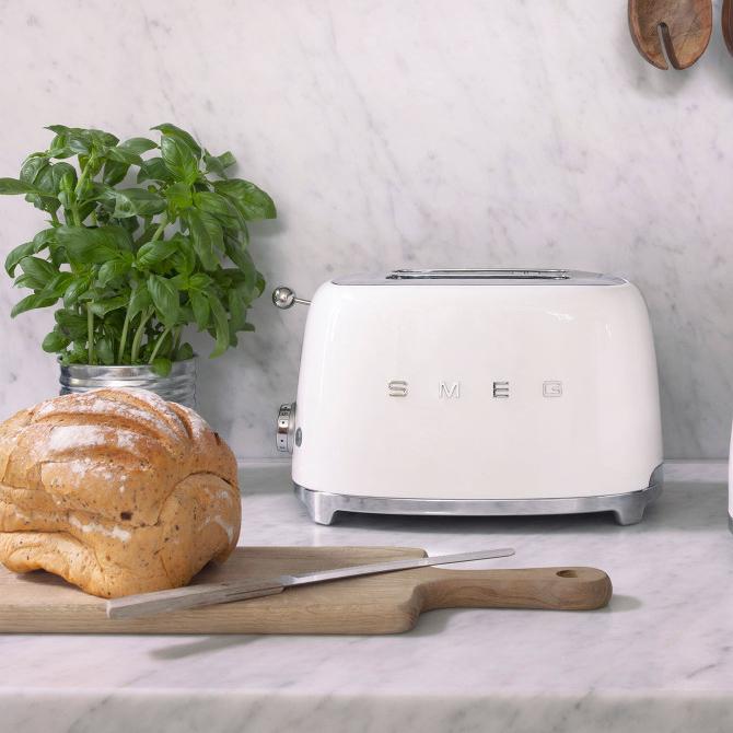 Smeg Retro-Style 2-Slice Toaster TSF01WHUS IMAGE 2