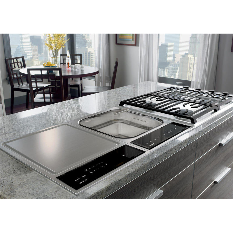 Wolf 30-inch Built-in Gas Cooktop CG304T/S/LP IMAGE 4