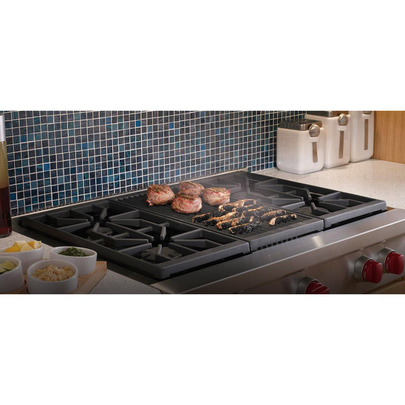 Wolf 36-inch Gas Built-in Rangetop with Infrared Charbroiler SRT364C-LP IMAGE 3