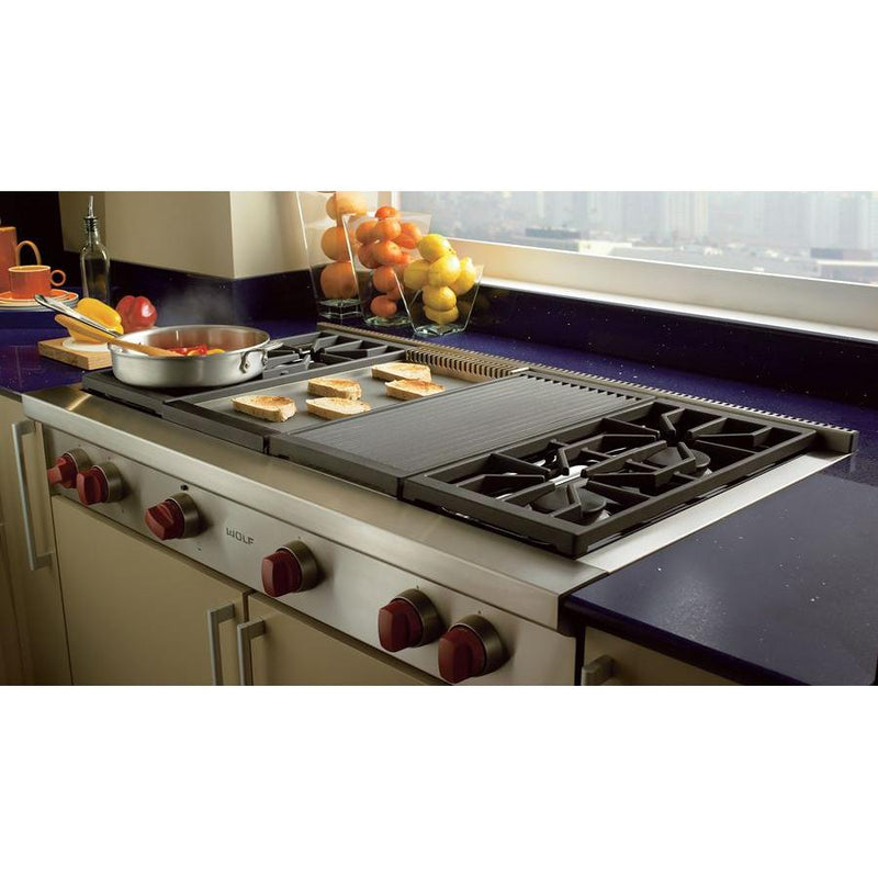 Wolf 48-inch Built-in Gas Rangetop with Infrared Charbroiler and Infrared Griddle SRT484CG-LP IMAGE 4