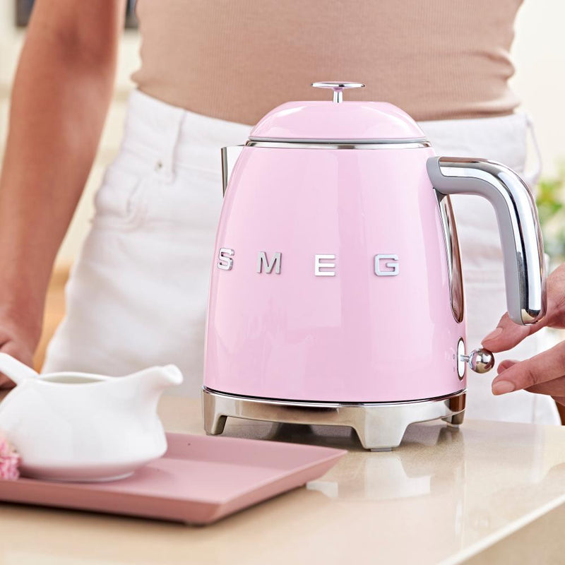 Smeg Retro-Style 0.8L Electric Kettle KLF05PKUS IMAGE 2