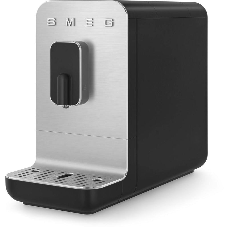 Smeg Retro-Style Automatic Coffee Machine BCC01BLMUS IMAGE 8