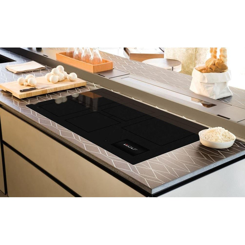 Wolf 36-inch Built-In Induction Cooktop CI36560C/B IMAGE 2