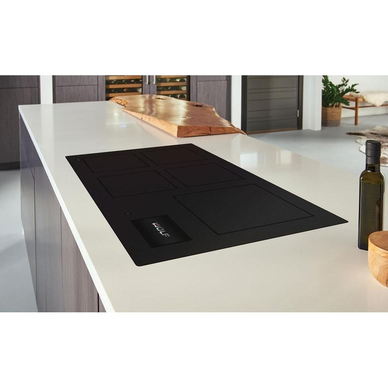 Wolf 36-inch Built-In Induction Cooktop CI36560C/B IMAGE 3