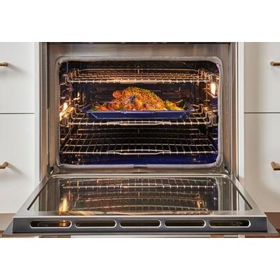 Wolf 30-inch, 5.1 cu. ft. Built-in Single Wall Oven with Dual VertiFlow™ Convection System SO3050CM/S IMAGE 5