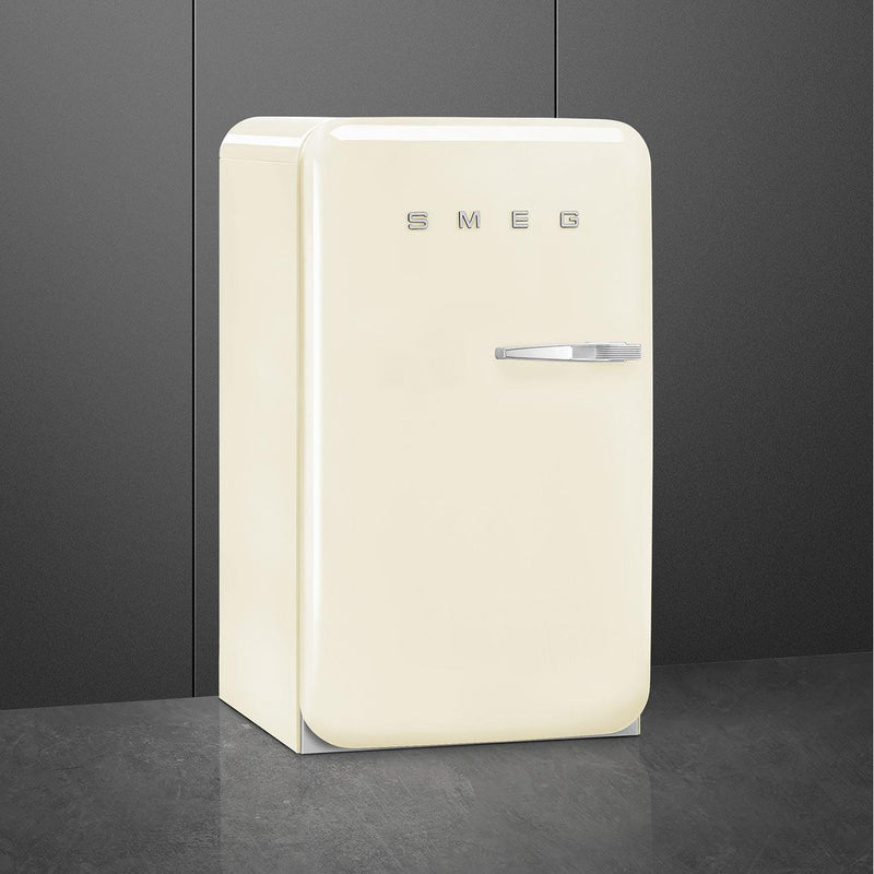 Smeg 22-inch, 4.48 cu. ft. Compact Refrigerator FAB10ULCR3 IMAGE 2