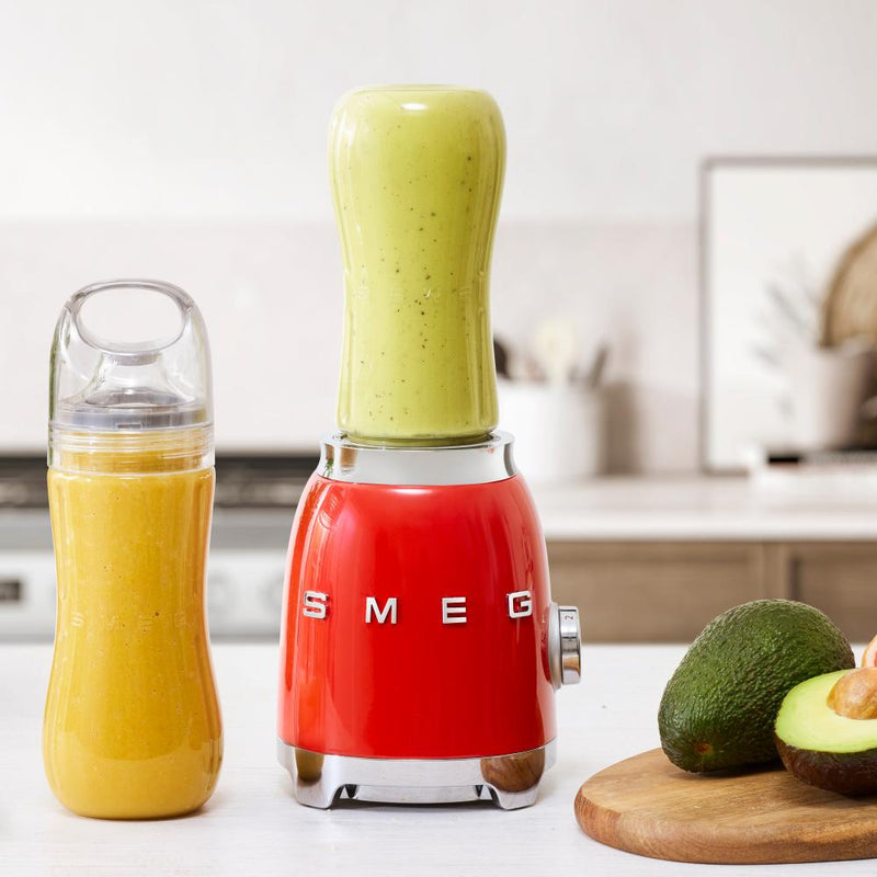 Smeg Retro-Style Personal Blender PBF01RDUS IMAGE 2