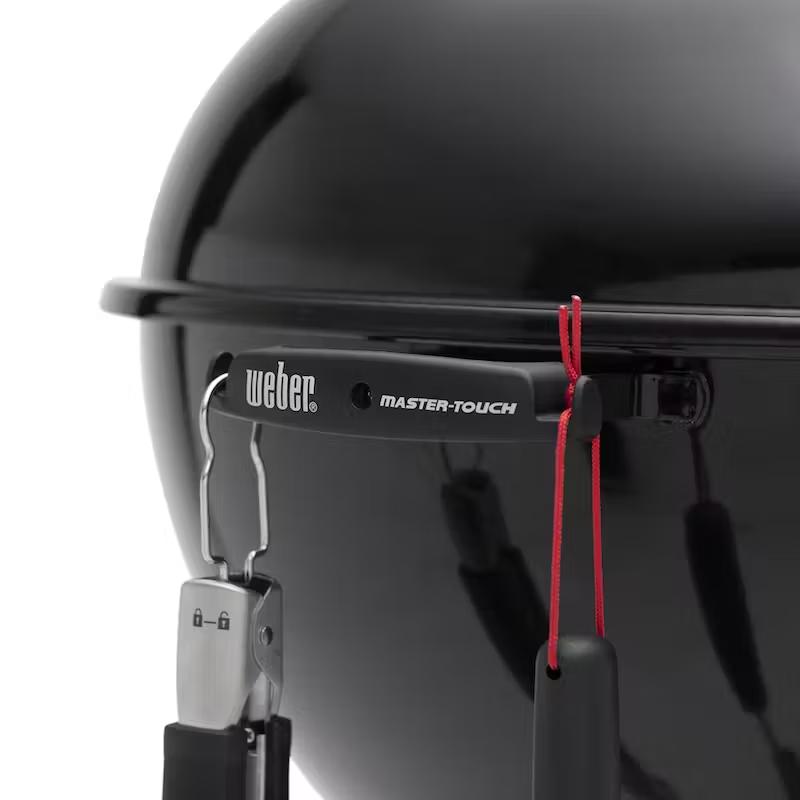 Weber Master-Touch 26-inch Charcoal Grill 1500064 IMAGE 15
