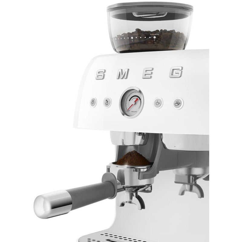 Smeg Retro-Style Manual Espresso Coffee Machine EGF03WHUS IMAGE 6