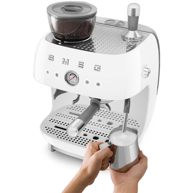 Smeg Retro-Style Manual Espresso Coffee Machine EGF03WHUS IMAGE 7