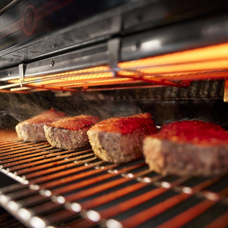 Weber Summit GC38 E Gas Grill Center 1500090 IMAGE 9