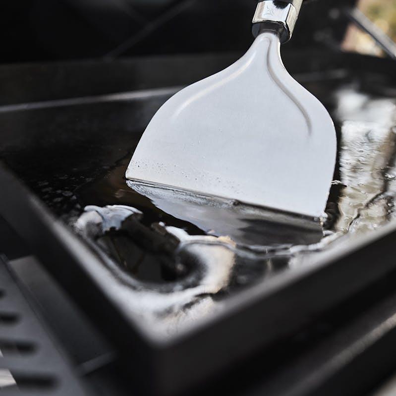 Weber Slate 28-inch Rust-Resistant Griddle - Natural Gas 1501479 IMAGE 4