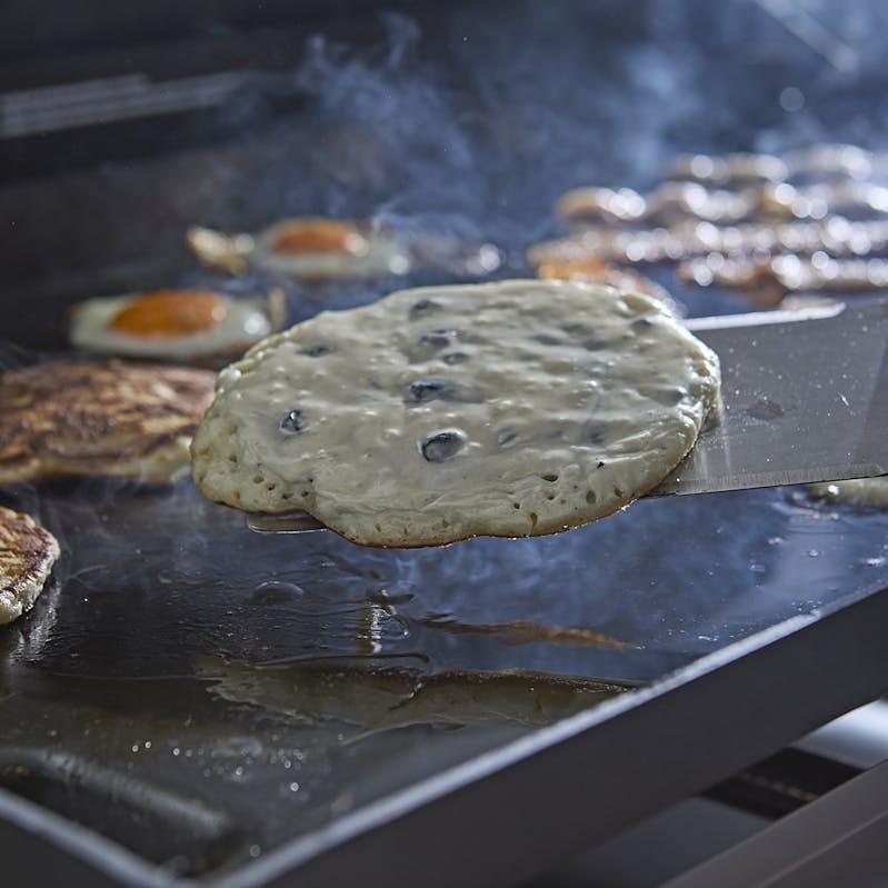 Weber Slate 28-inch Rust-Resistant Griddle - Natural Gas 1501479 IMAGE 6