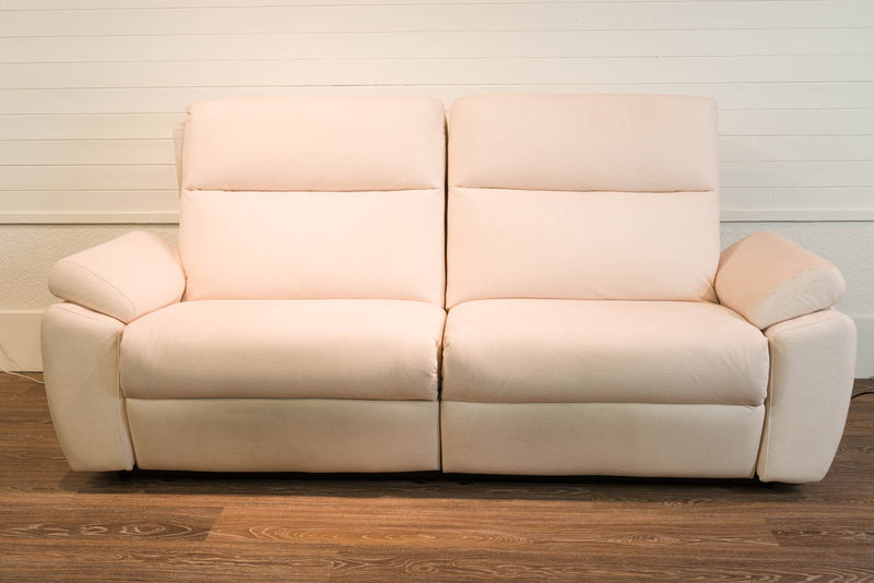 Sofa inclinable - VENTE FINALE - MODÈLE DE PLANCHER ST-HYACINTHE - VENDU TEL QUEL