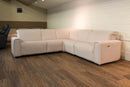 Sofa sectionnel - VENTE FINALE - MODÈLE DE PLANCHER ST-HYACINTHE - VENDU TEL QUEL