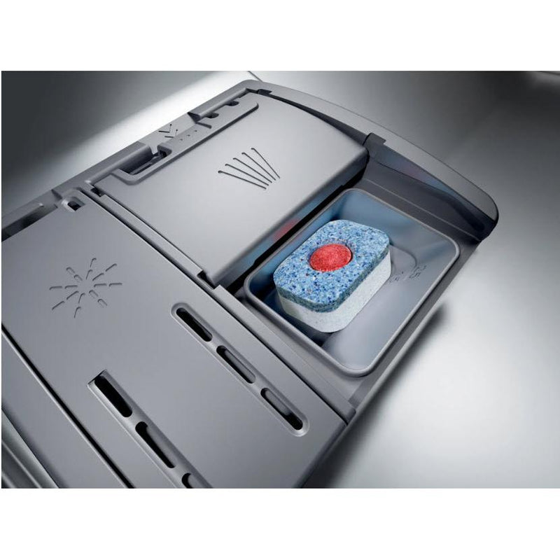 Bosch Lave - vaisselle intégré de 24 pouces avec RackMatic™ SHSM53B55N - Germain Larivière