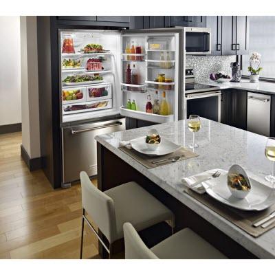 KitchenAid Réfrigérateur à congélateur inférieur de 33 po, 22.1 pi cu KRBR102ESS - Germain Larivière