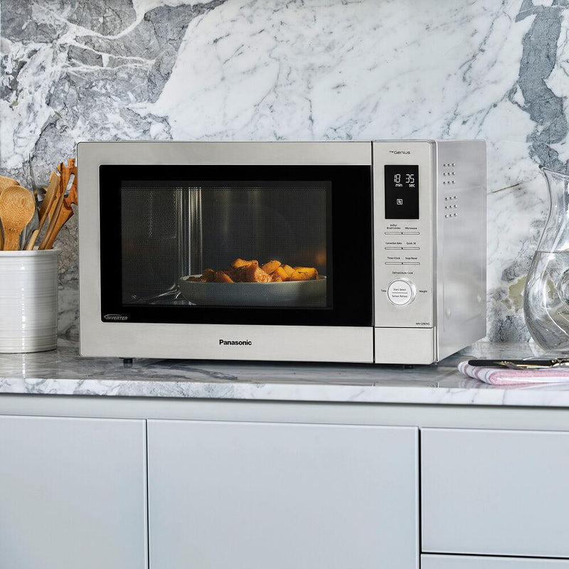 Panasonic Four à micro - ondes de comptoir de 1,2 pi cu avec convection NN - CD87KSC - Germain Larivière