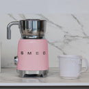 Smeg 50's Style Aesthetic mousseur à lait MFF11PKUS - Germain Larivière