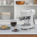 Smeg 50's Style machine espresso manuelle ECF02WHUS - Germain Larivière