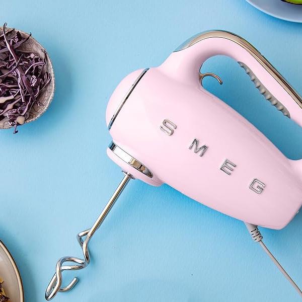 Smeg Batteur à main 50's Retro Style Aesthetic HMF01PKUS - Germain Larivière