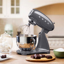 Smeg Batteur sur socle 50's Retro Style Aesthetic de 4,8l avec 600 w SMF03GRUS - Germain Larivière