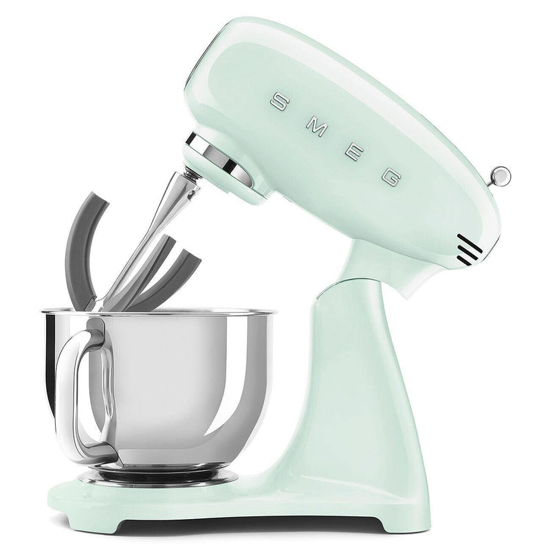 Smeg Batteur sur socle 50's Retro Style Aesthetic de 4,8l avec 600 w SMF03PGUS - Germain Larivière