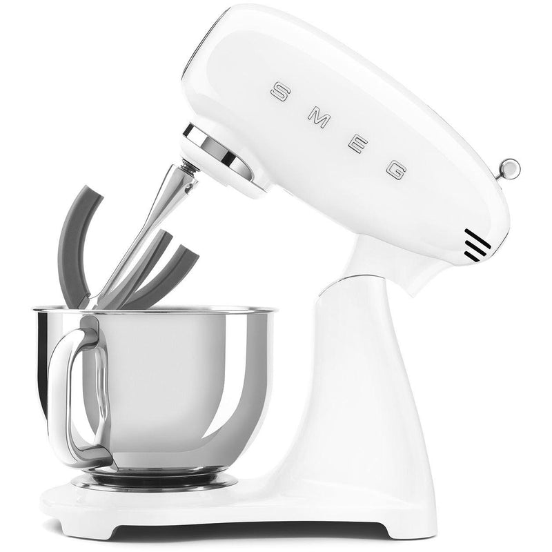 Smeg Batteur sur socle 50's Retro Style Aesthetic de 4,8l avec 600 w SMF03WHUS - Germain Larivière