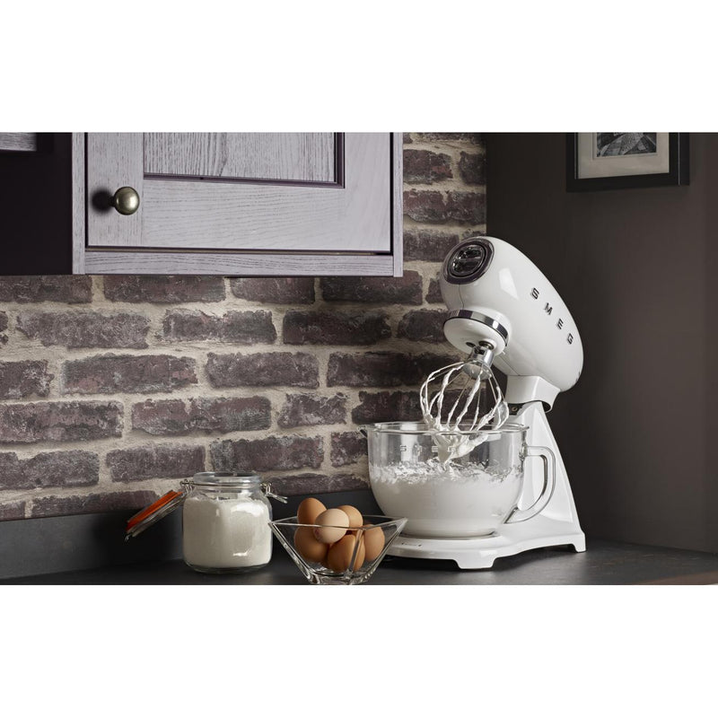 Smeg Batteur sur socle 50's Retro Style Aesthetic de 4,8l avec 600 w SMF13WHUS - Germain Larivière