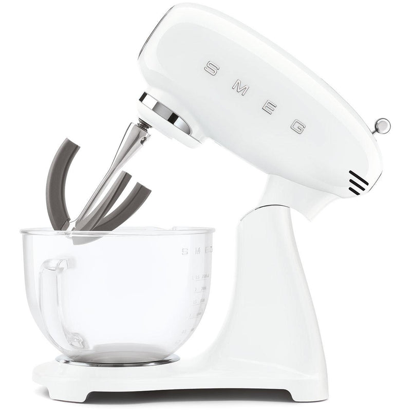 Smeg Batteur sur socle 50's Retro Style Aesthetic de 4,8l avec 600 w SMF13WHUS - Germain Larivière