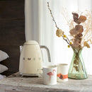 Smeg Bouilloire électrique de 1.7l KLF03CRUS - Germain Larivière