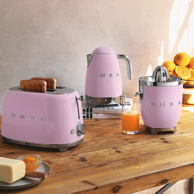 Smeg Bouilloire électrique de 1.7l KLF04PKUS - Germain Larivière