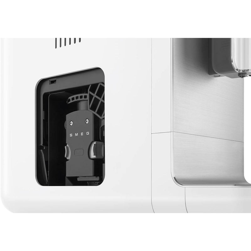 Smeg Machine Espresso BCC01WHMUS - Germain Larivière