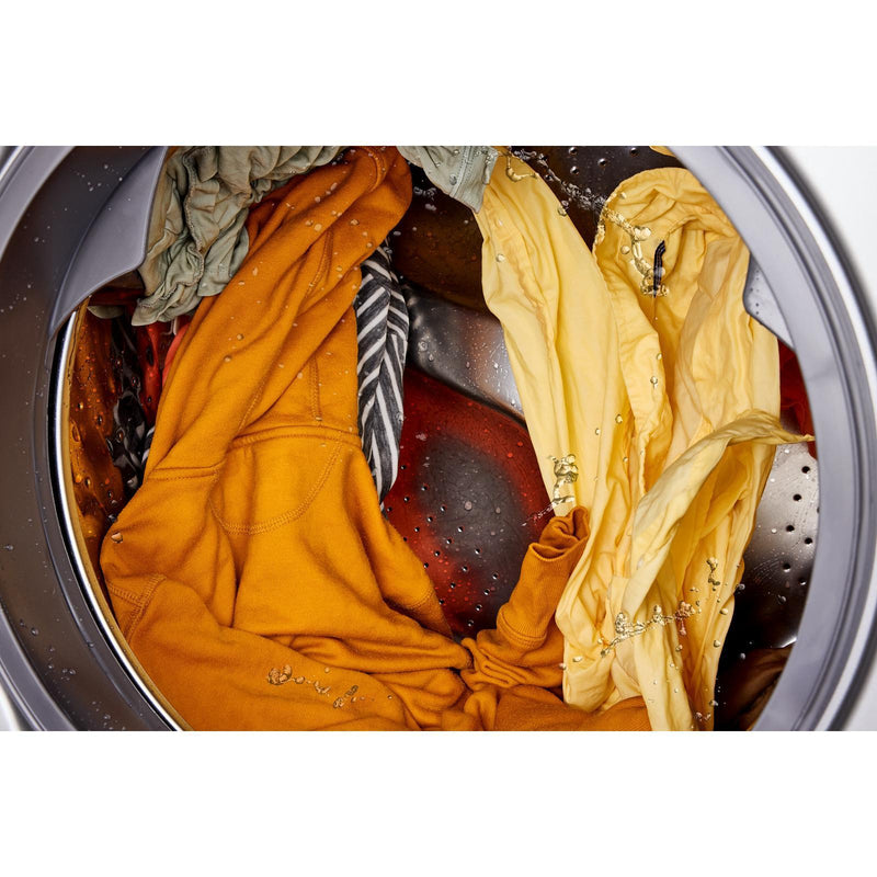 Whirlpool Laveuse à chargement frontal de 5,2 pi cu avec système de ventilation FreshFlow™ WFW5720RR - Germain Larivière